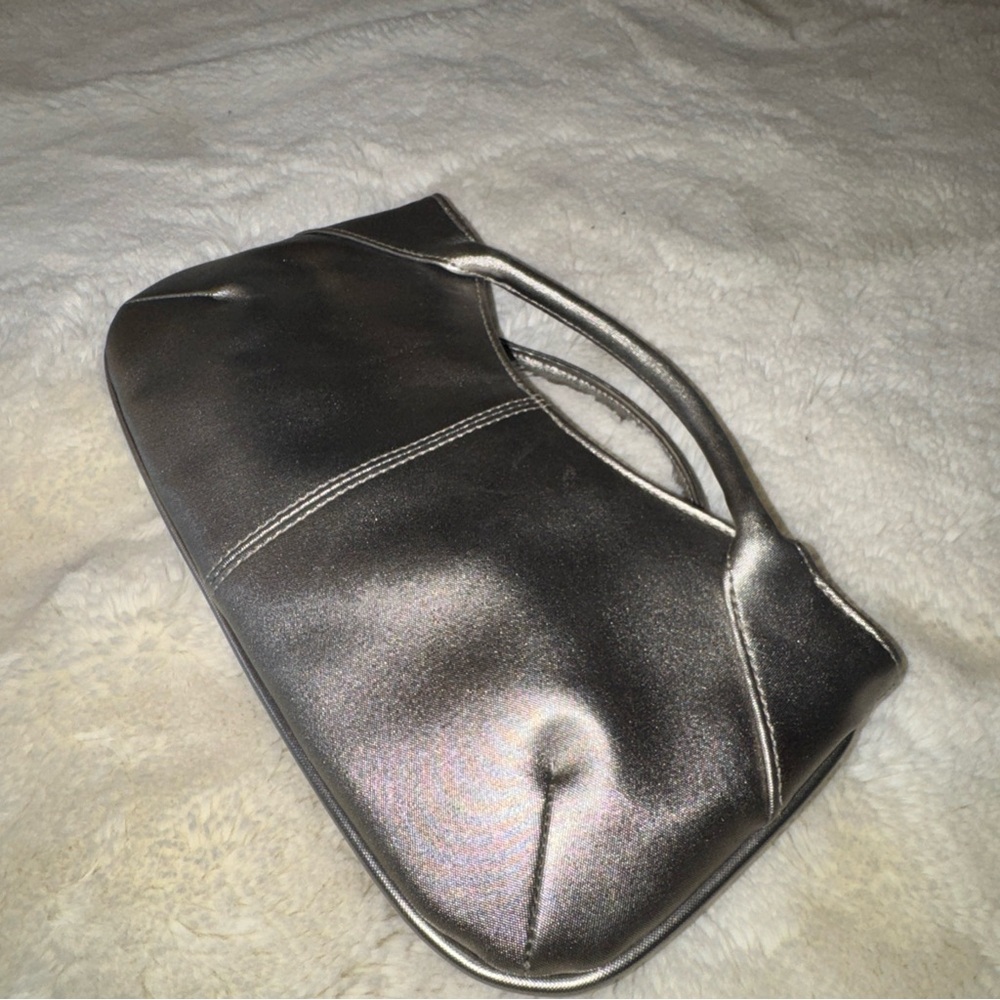 Sleek Metallic Shoulder Bag in Silver
